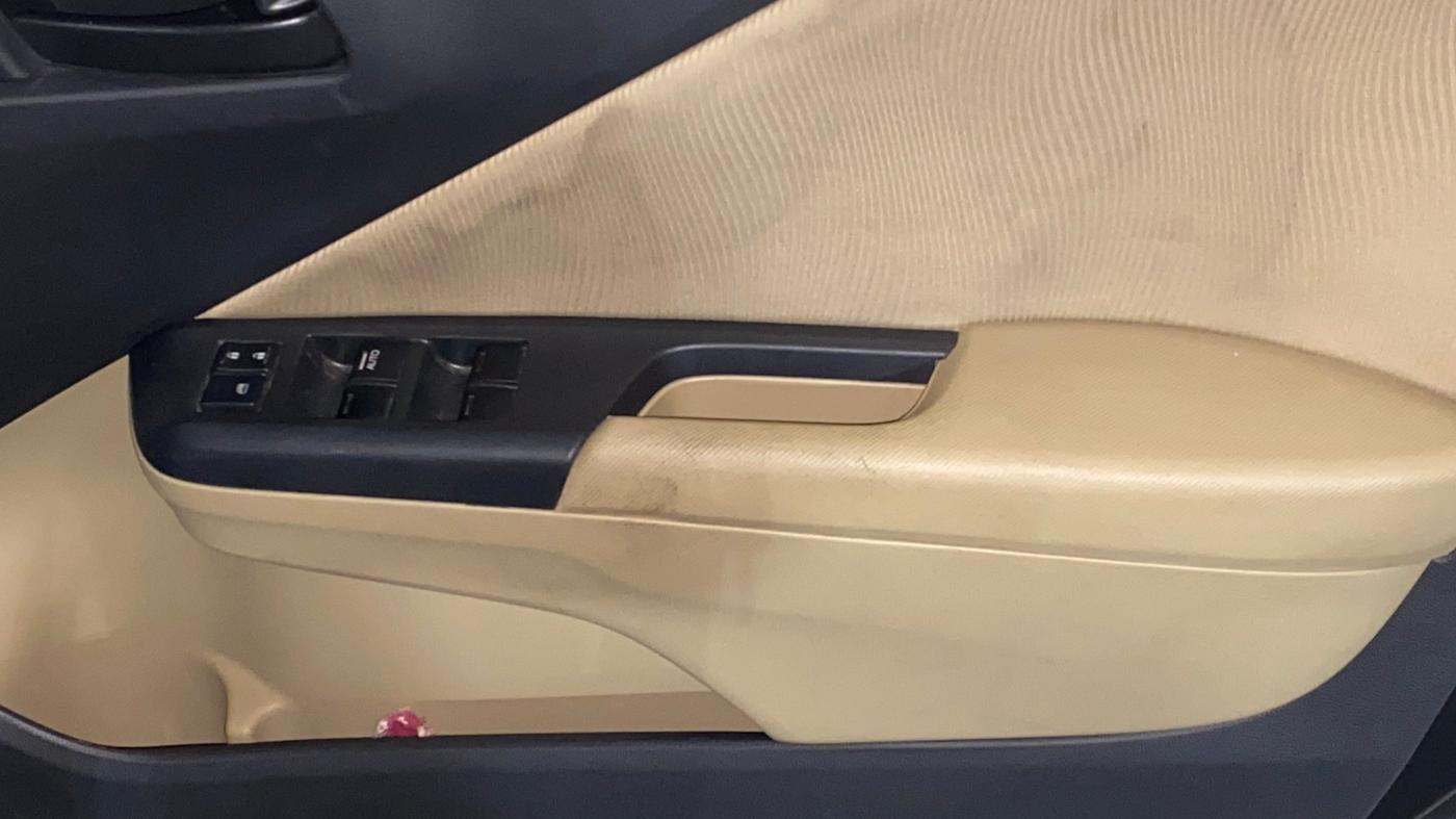 2015 Honda City 1.5L I-VTEC SV, Petrol, Manual, 49,050 km, Driver Side Door Panels Control