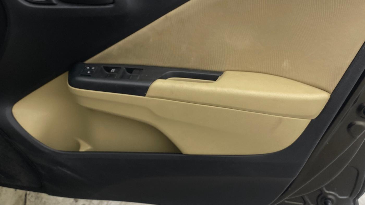 2015 Honda City 1.5L I-VTEC SV CVT, Petrol, Automatic, 64,355 km, Driver Side Door Panels Control