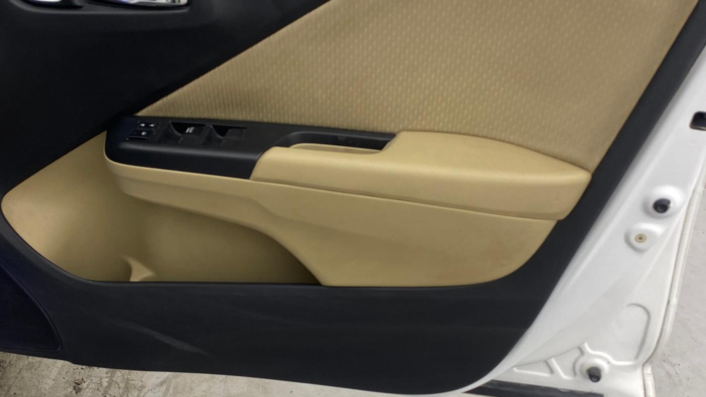 2021 Honda City 1.5L I-VTEC V MT 4TH GEN, Petrol, Manual, 35,849 km, Driver Side Door Panels Control