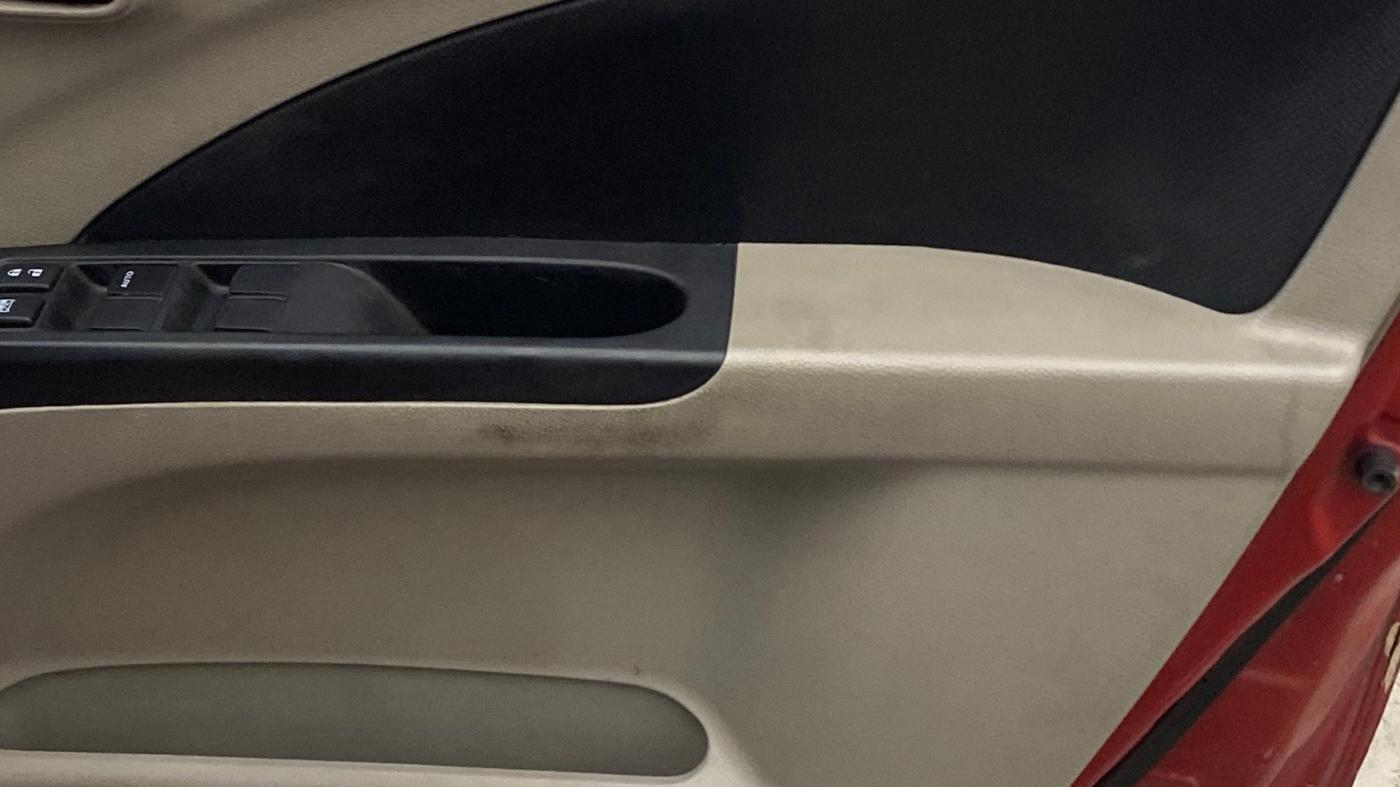 2014 Maruti Celerio VXI AMT, Petrol, Automatic, 1,48,663 km, Driver Side Door Panels Control