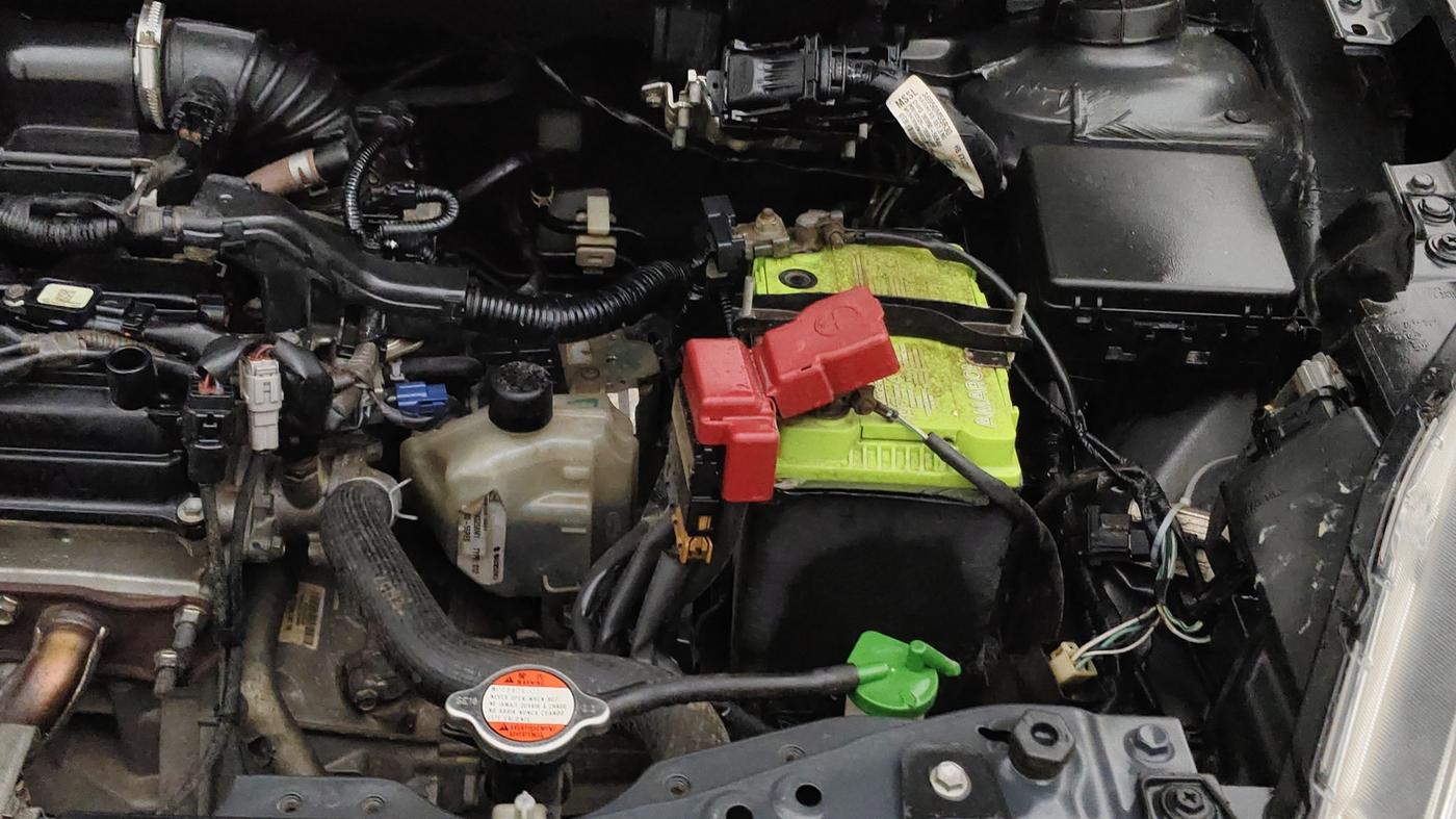 2018 Maruti Swift VXI AMT, Petrol, Automatic, 46,754 km, Engine View - Left