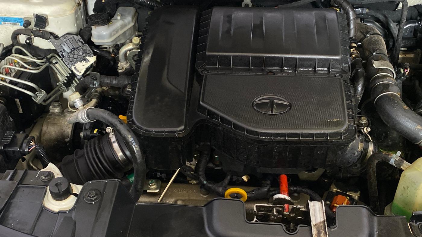 2021 Tata NEXON XZA PLUS SUNROOF DIESEL, Diesel, Automatic, 52,702 km, Engine View - Right