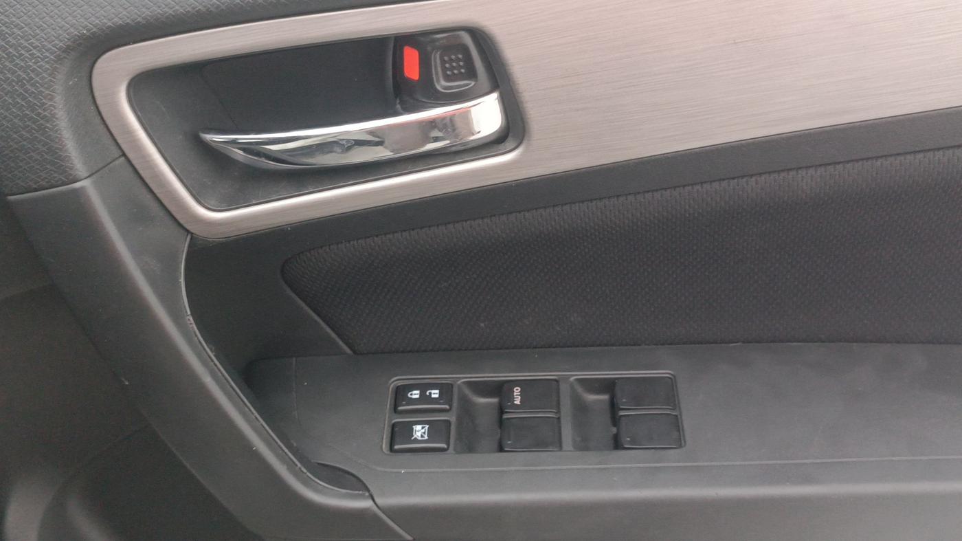 2016 Maruti Vitara Brezza ZDI, Diesel, Manual, 79,312 km, Driver Side Door Panels Control