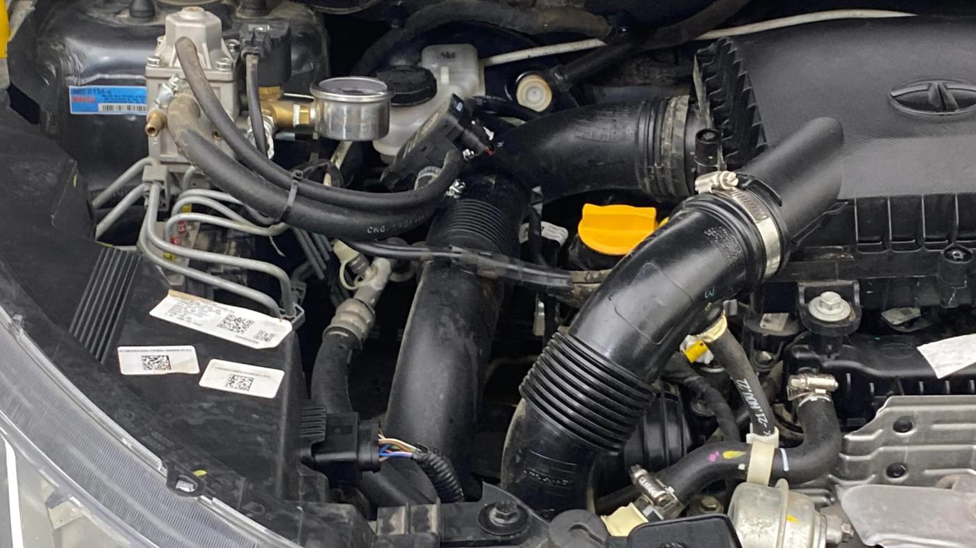 2022 Tata NEXON XZA PLUS (PREMIUM) PETROL, CNG, Automatic, 54,232 km, Engine View - Right
