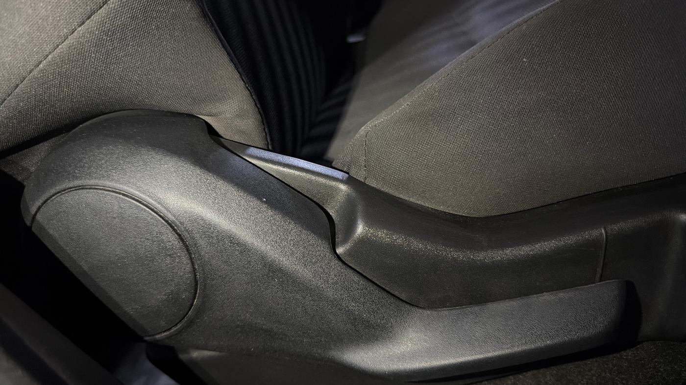 2020 Maruti Swift LXI, Petrol, Manual, 32,975 km, Driver Side Adjustment Panel