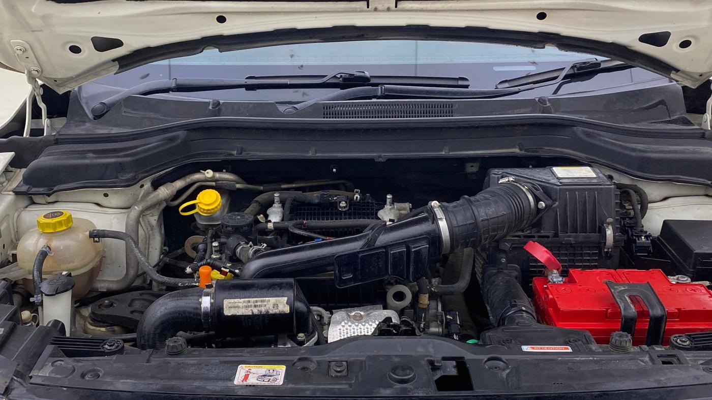 2021 Mahindra XUV300 W8 1.2 PETROL, Petrol, Manual, 98,307 km, Engine View