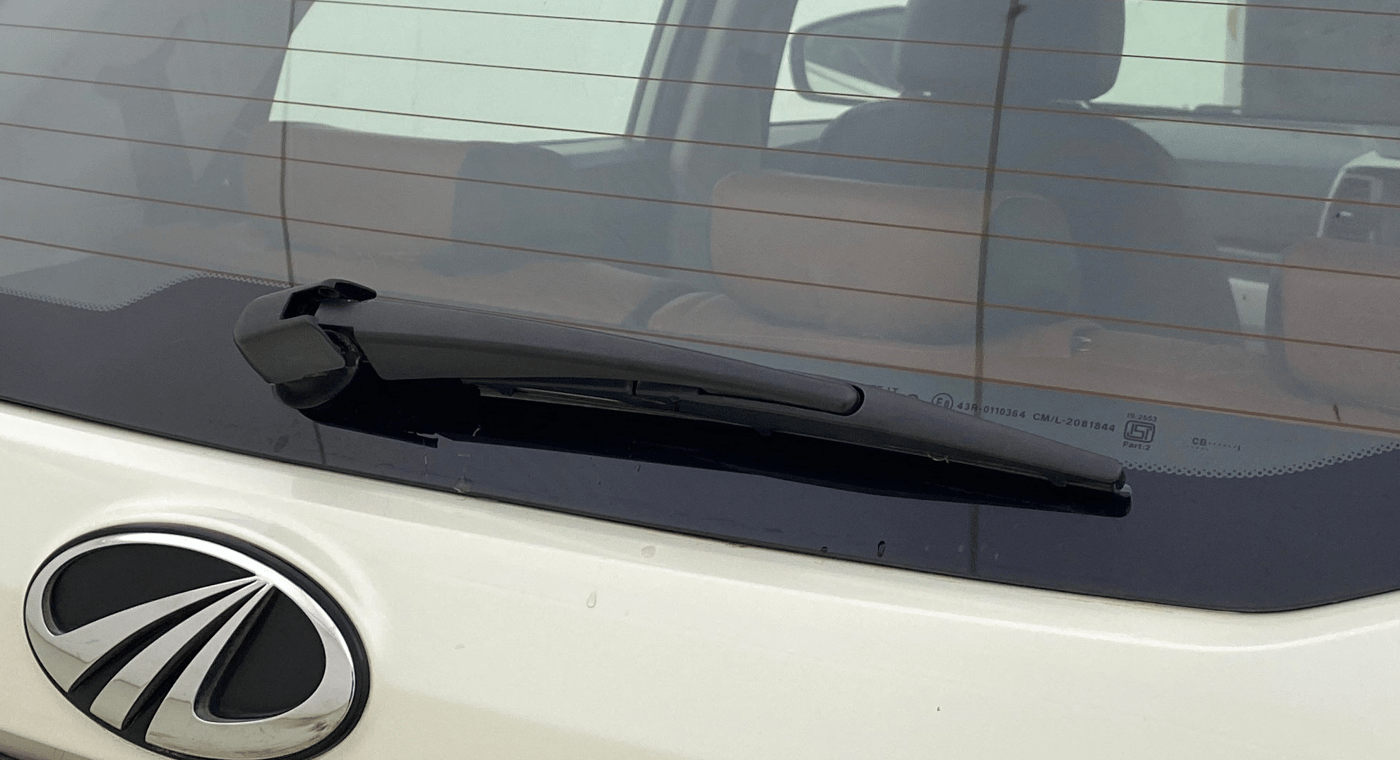 2021 Mahindra XUV300 W8 1.2 PETROL, Petrol, Manual, 98,307 km, Rear Wiper