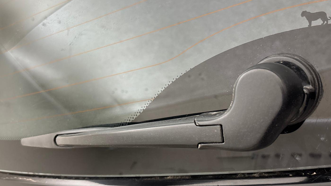 2022 Tata NEXON XZA PLUS (PREMIUM) PETROL DARK EDITION, Petrol, Automatic, 25,856 km, Rear Wiper