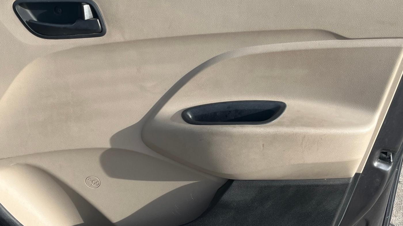2020 Hyundai NEW SANTRO ERA EXECUTIVE, Petrol, Manual, 62,768 km, Driver Side Door Panels Control