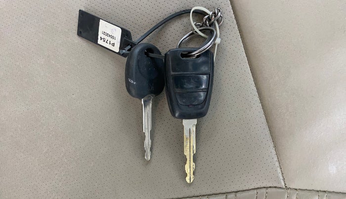 2021 Hyundai NEW SANTRO SPORTZ MT, Petrol, Manual, 58,613 km, Key Close Up