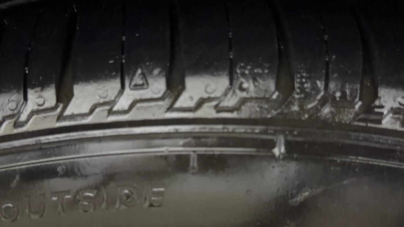 2019 Tata Tiago XZ PLUS PETROL, CNG, Manual, 80,063 km, Right Rear Tyre Tread