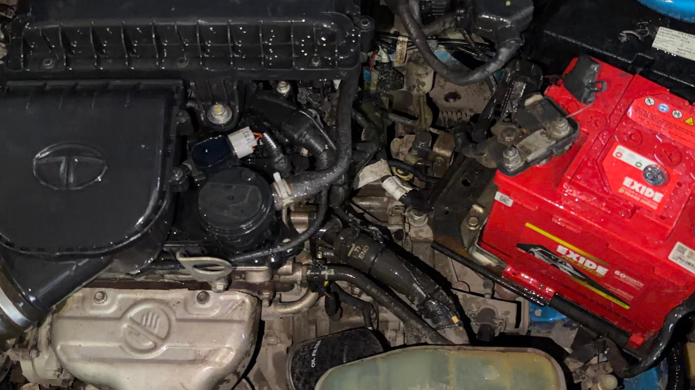 2019 Tata Tiago XZ PLUS PETROL, CNG, Manual, 80,063 km, Engine View - Left