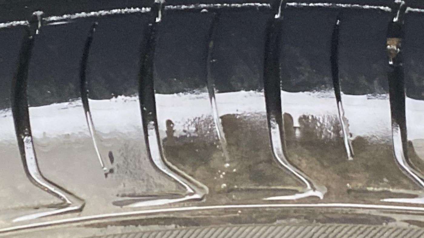 2022 Maruti Vitara Brezza VXI AT SHVS, Petrol, Automatic, 59,340 km, Left Front Tyre Tread