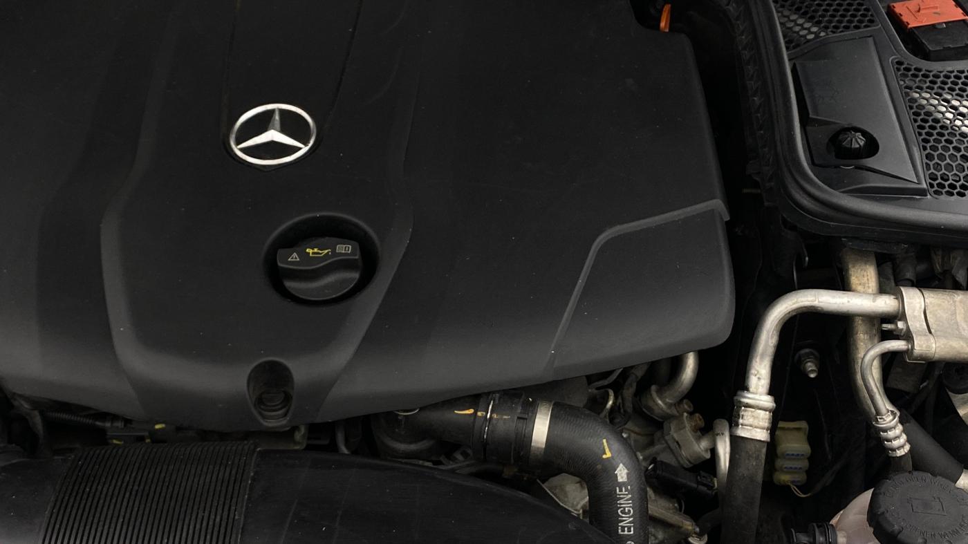 2016 Mercedes Benz C Class C 220 CDI AVANTGARDE, Diesel, Automatic, 42,636 km, Engine View - Left