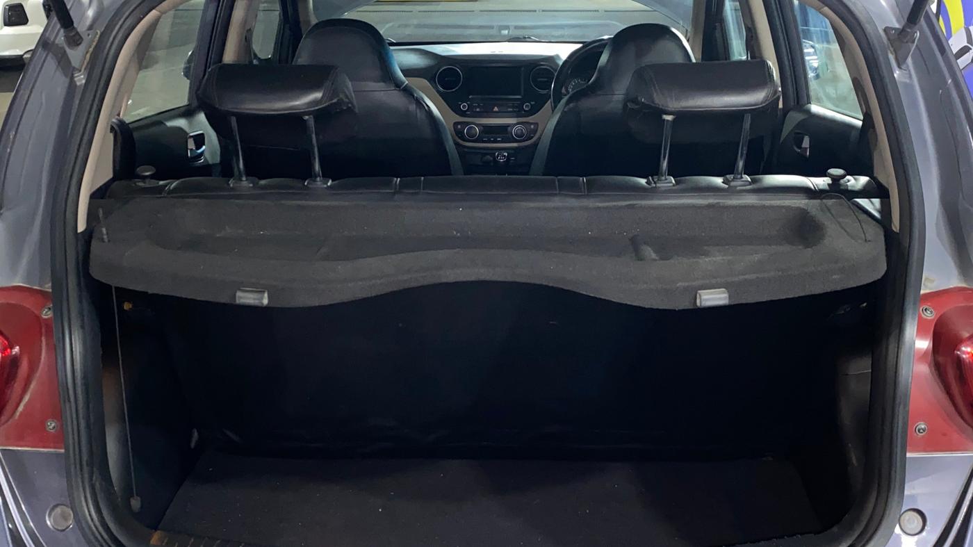 2017 Hyundai Grand i10 ASTA 1.2 KAPPA VTVT, Petrol, Manual, 58,540 km, Boot Inside