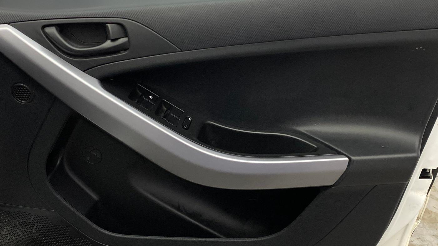 2021 Tata NEXON XM SUNROOF PETROL, Petrol, Manual, 18,373 km, Driver Side Door Panels Control