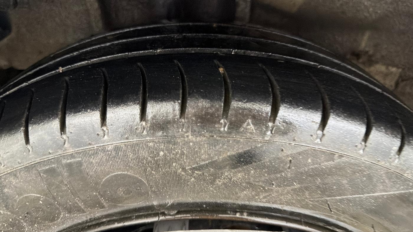 2018 Tata Tiago XT PETROL, Petrol, Manual, 84,108 km, Right Rear Tyre Tread