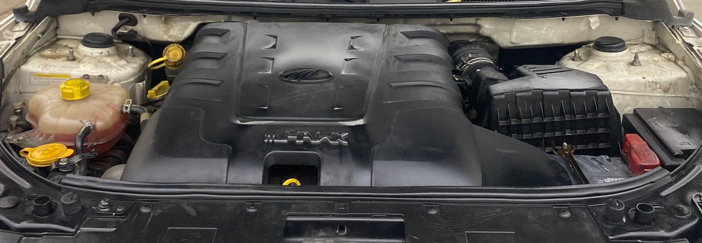 2019 Mahindra XUV500 W7, Diesel, Manual, 94,736 km, Engine View
