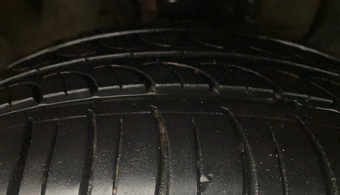 2016 Hyundai Elite i20 ASTA 1.2 (O), Petrol, Manual, 64,929 km, Right Front Tyre Tread