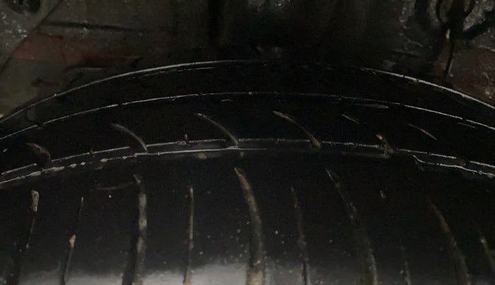 2016 Hyundai Elite i20 ASTA 1.2 (O), Petrol, Manual, 64,929 km, Right Rear Tyre Tread