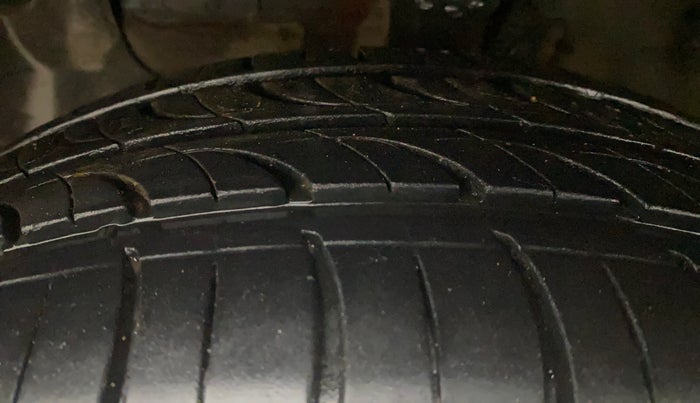 2016 Hyundai Elite i20 ASTA 1.2 (O), Petrol, Manual, 64,929 km, Left Front Tyre Tread