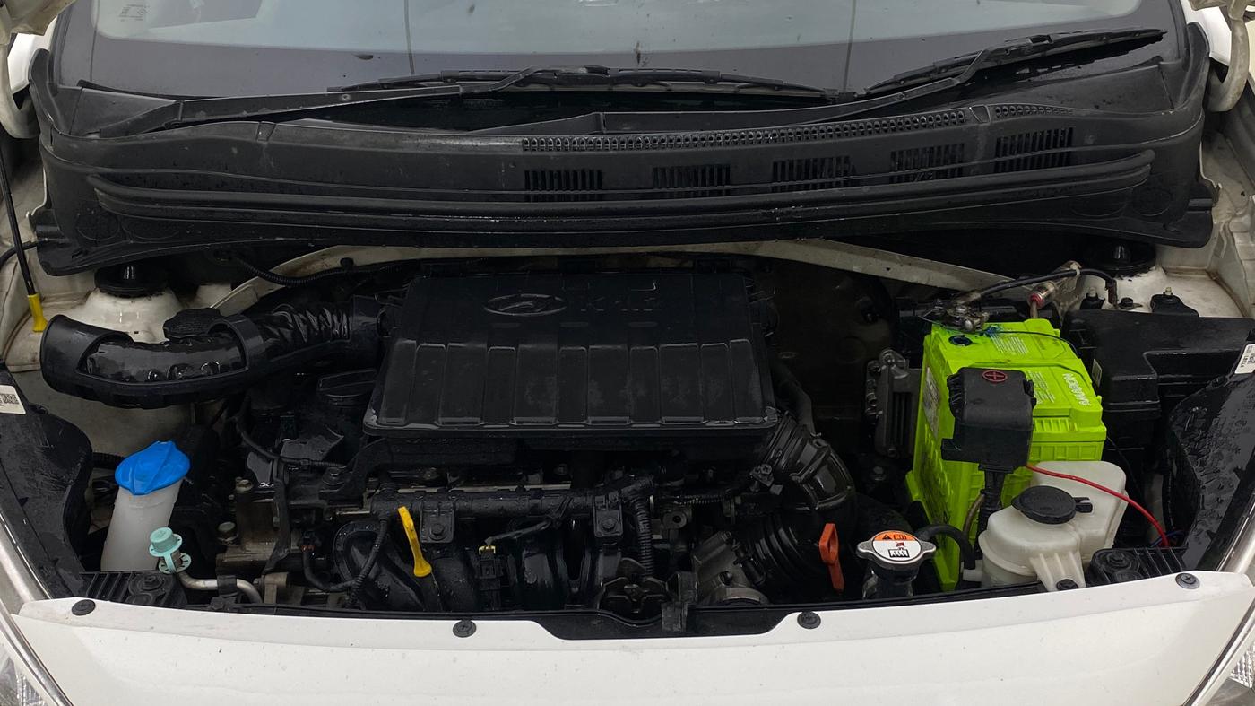 2015 Hyundai Grand i10 ASTA AT 1.2 KAPPA VTVT, Petrol, Automatic, 1,02,441 km, Engine View