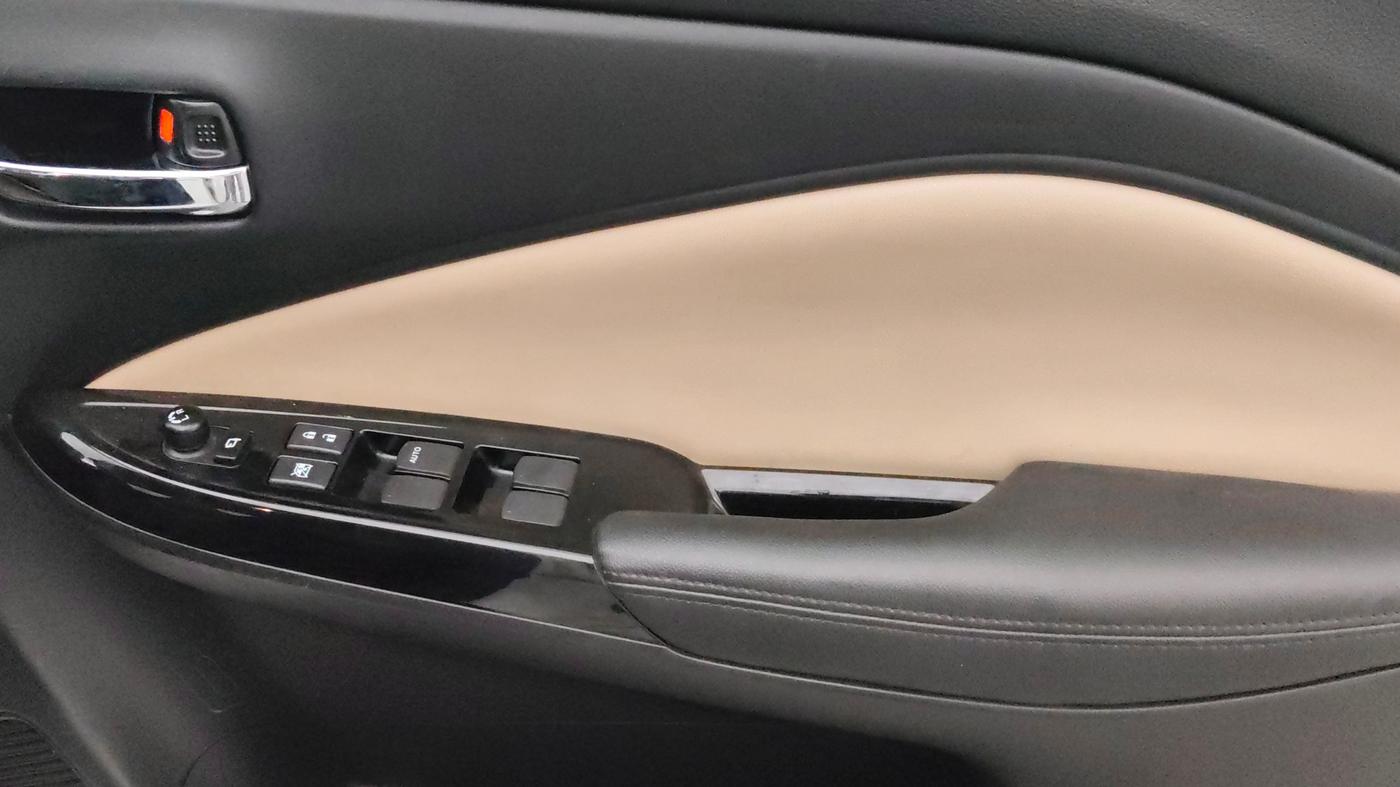 2024 Toyota Glanza V AMT, Petrol, Automatic, 22,291 km, Driver Side Door Panels Control