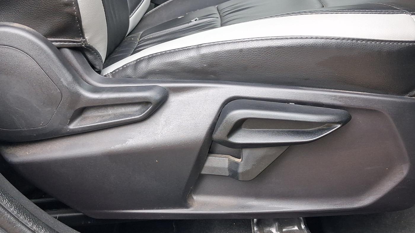 2023 Tata NEXON XZA PLUS SUNROOF PETROL, Petrol, Automatic, 32,224 km, Driver Side Adjustment Panel