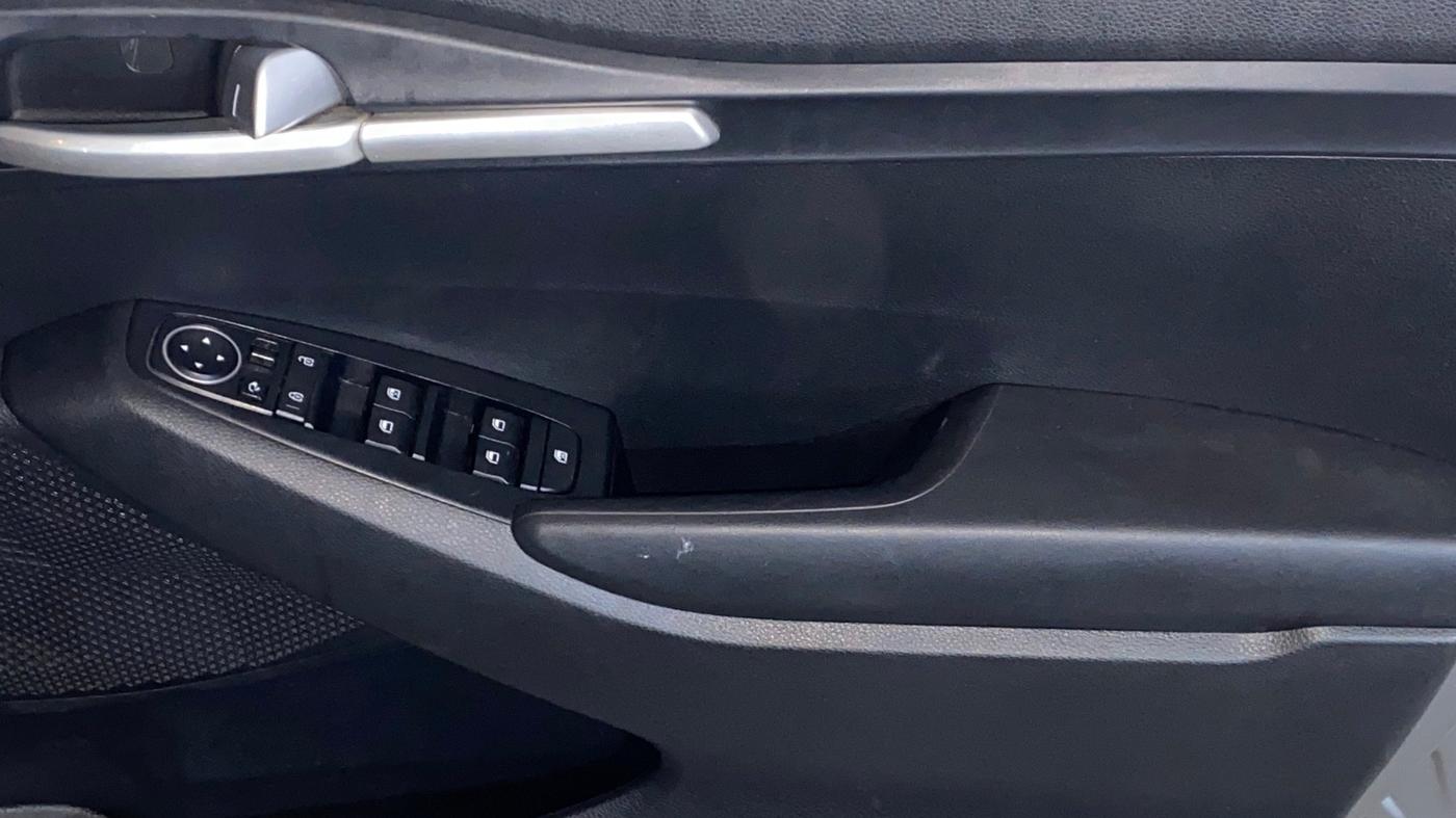 2019 KIA SELTOS HTK PLUS AT 1.5 DIESEL, Diesel, Automatic, 42,846 km, Driver Side Door Panels Control