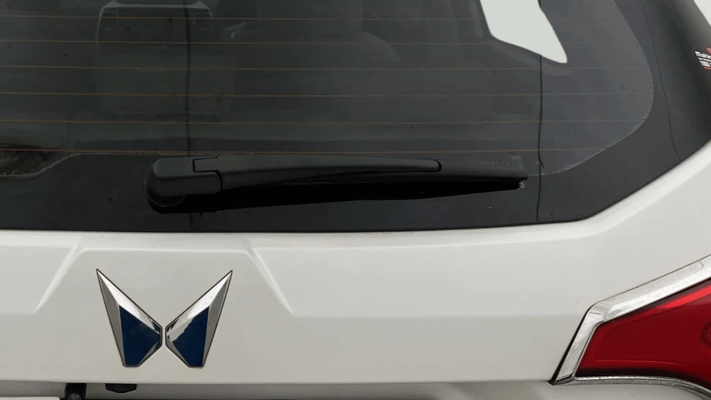 2024 Mahindra XUV300 W8 (O) 1.2 PETROL AMT, Petrol, Automatic, 45,360 km, Rear Wiper