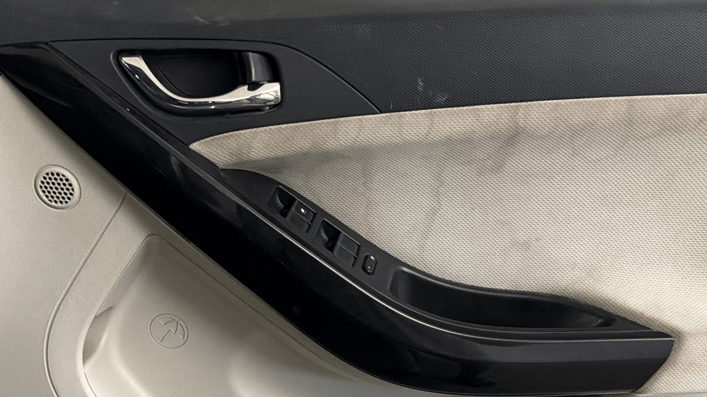 2020 Tata NEXON XZ PLUS PETROL, Petrol, Manual, 78,073 km, Driver Side Door Panels Control