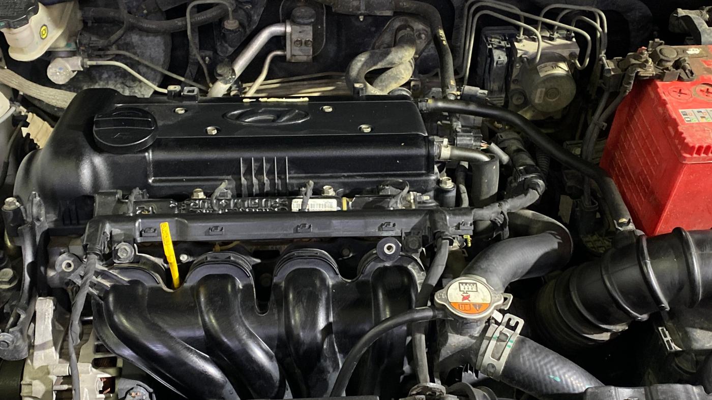 2015 Hyundai Verna FLUIDIC 4S 1.6 VTVT S(O), Petrol, Manual, 61,574 km, Engine View