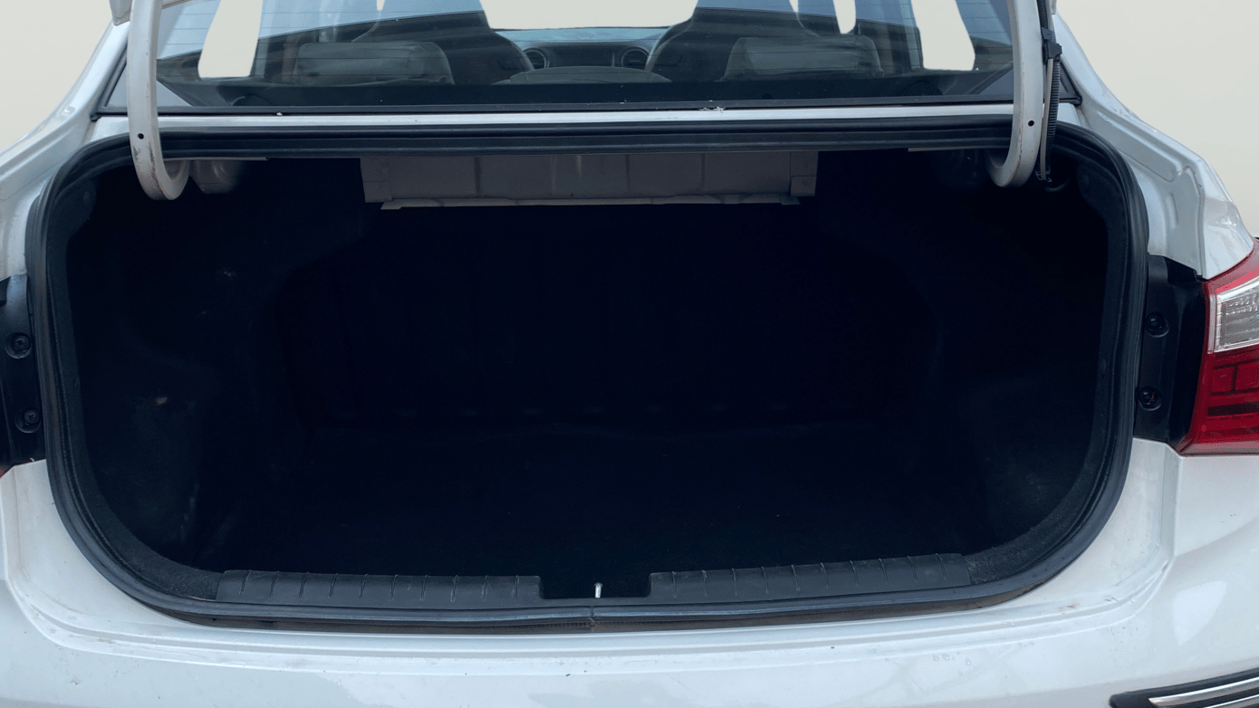 2018 Hyundai Xcent SX 1.2, Petrol, Manual, 18,905 km, Boot Inside