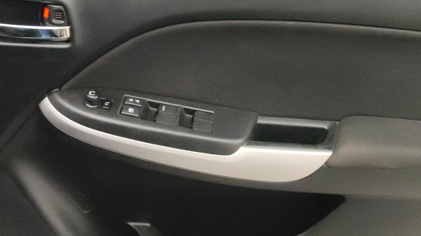 2017 Maruti Baleno ALPHA PETROL 1.2, Petrol, Manual, 37,740 km, Driver Side Door Panels Control
