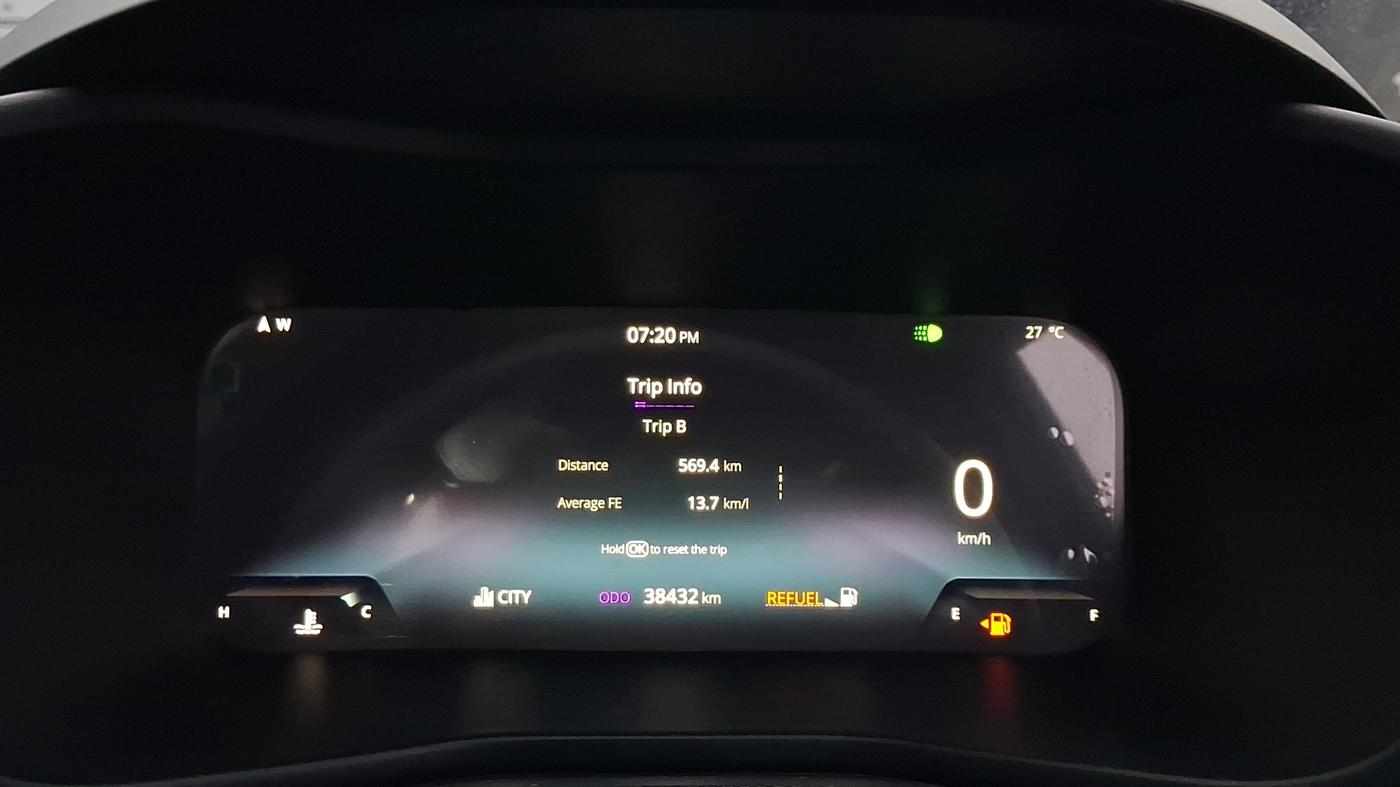 2023 Tata NEXON FEARLESS + SUNROOF AMT DUAL TONE 1.5 DIESEL, Diesel, Automatic, 38,428 km, Odometer Image