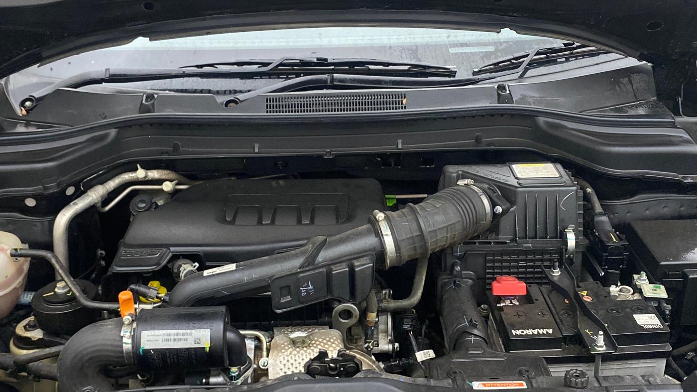 2025 Mahindra XUV 3XO AX5 1.2 L TCMPFI AT, Petrol, Automatic, 13,681 km, Engine View