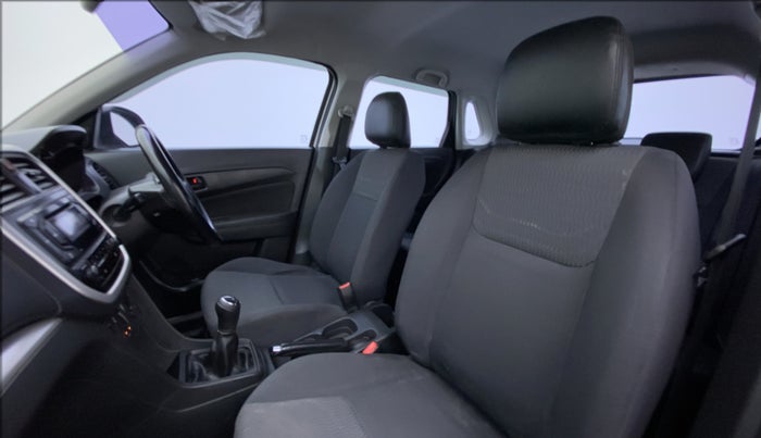 2016 Maruti Vitara Brezza VDI OPT, Diesel, Manual, 1,57,720 km, Right Side Front Door Cabin