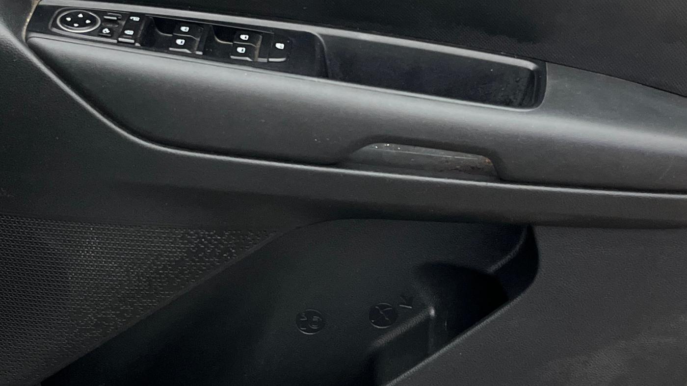 2023 KIA SONET HTK PLUS 1.0 IMT, Petrol, Manual, 56,229 km, Driver Side Door Panels Control