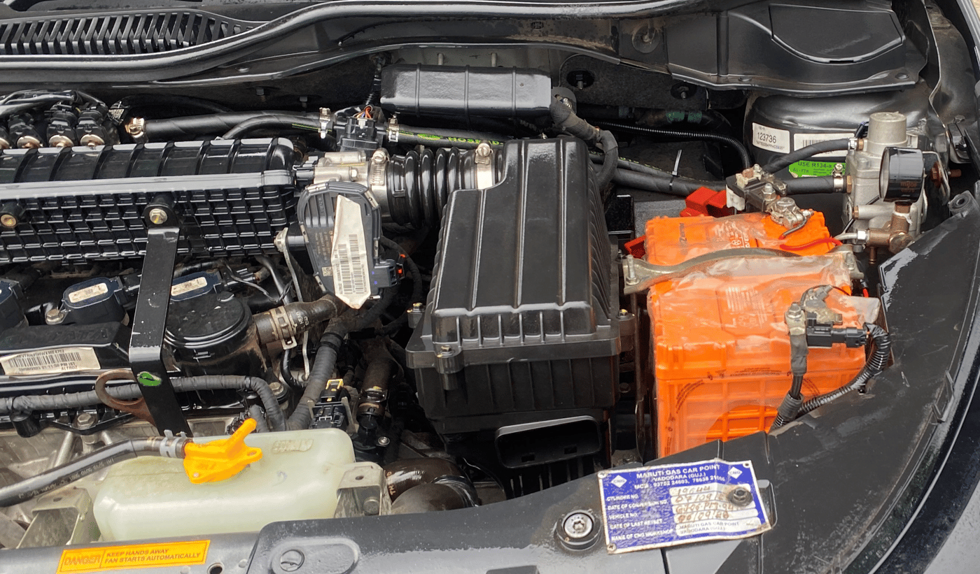 2023 Tata ALTROZ XM PLUS SUNROOF, CNG, Manual, 35,209 km, Engine View - Left
