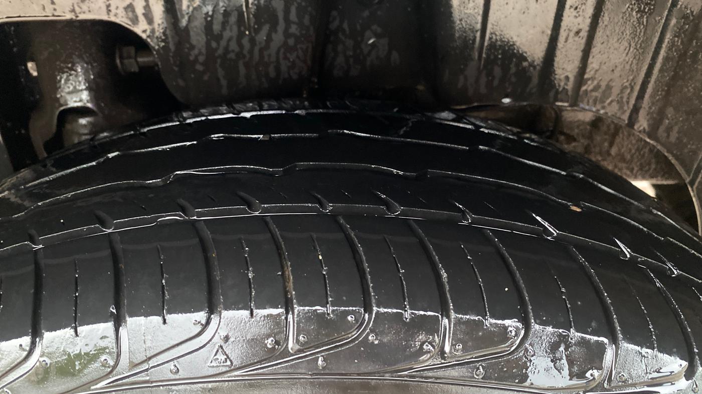2023 Mahindra XUV300 W8 1.5 DIESEL, Diesel, Manual, 98,390 km, Left Rear Tyre Tread