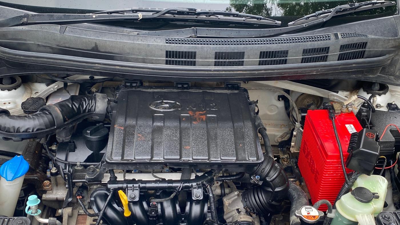 2018 Hyundai Xcent E+, Petrol, Manual, 97,614 km, Engine View