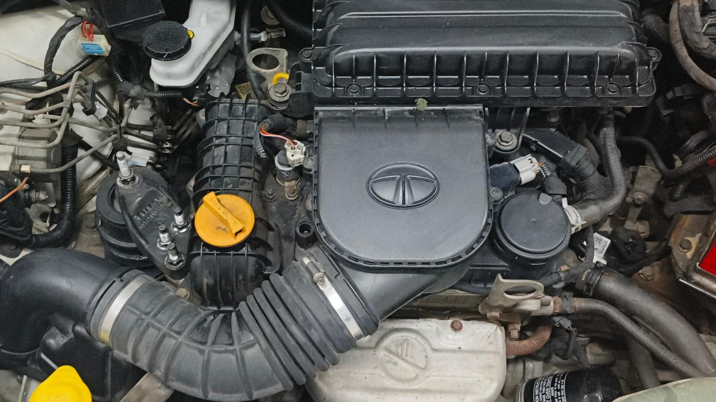 2019 Tata Tiago XT PETROL, CNG, Manual, 1,21,430 km, Engine View - Right