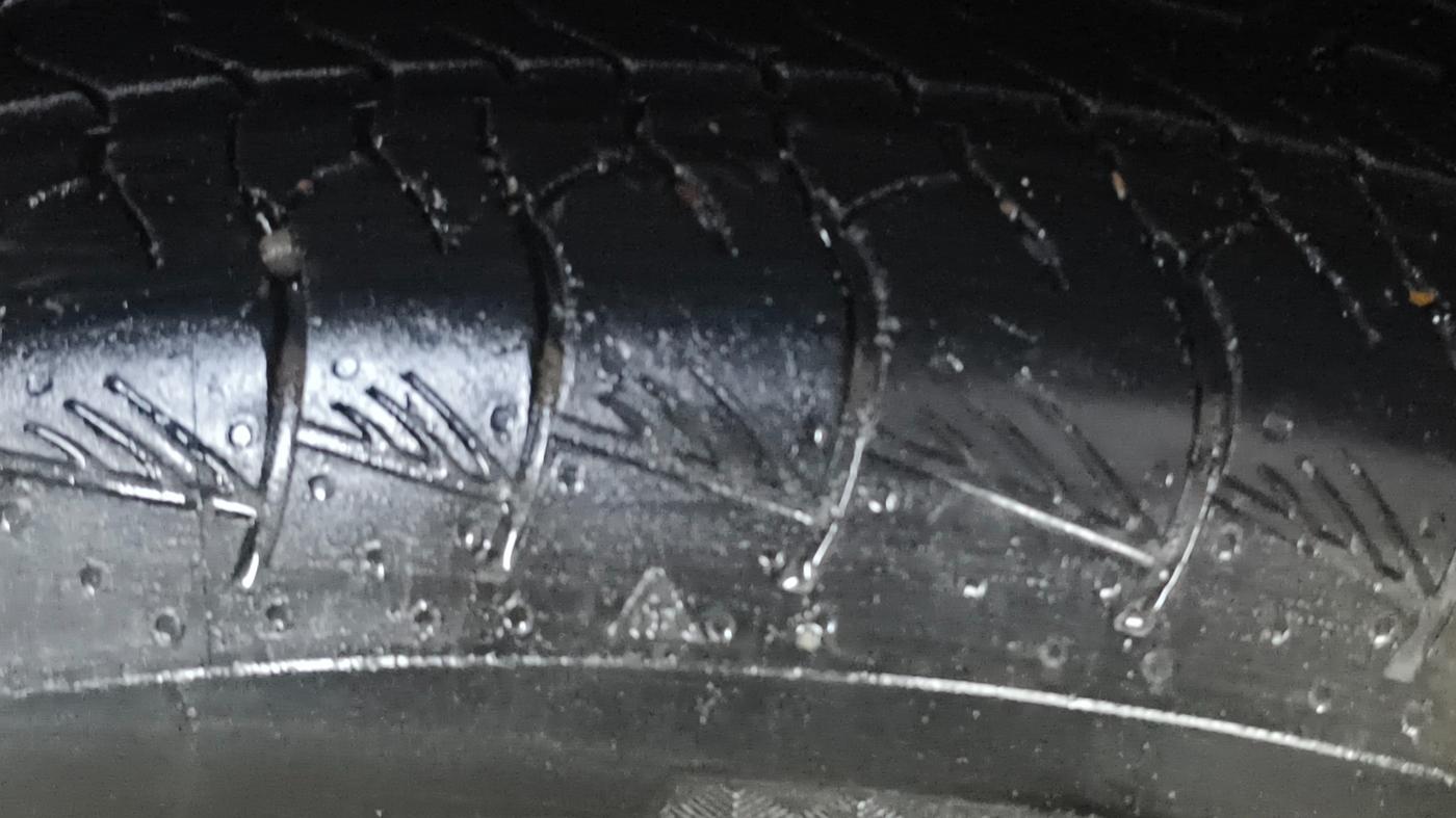 2024 Maruti Grand Vitara ALPHA SMART HYBRID AT, Petrol, Automatic, 28,052 km, Left Front Tyre Tread