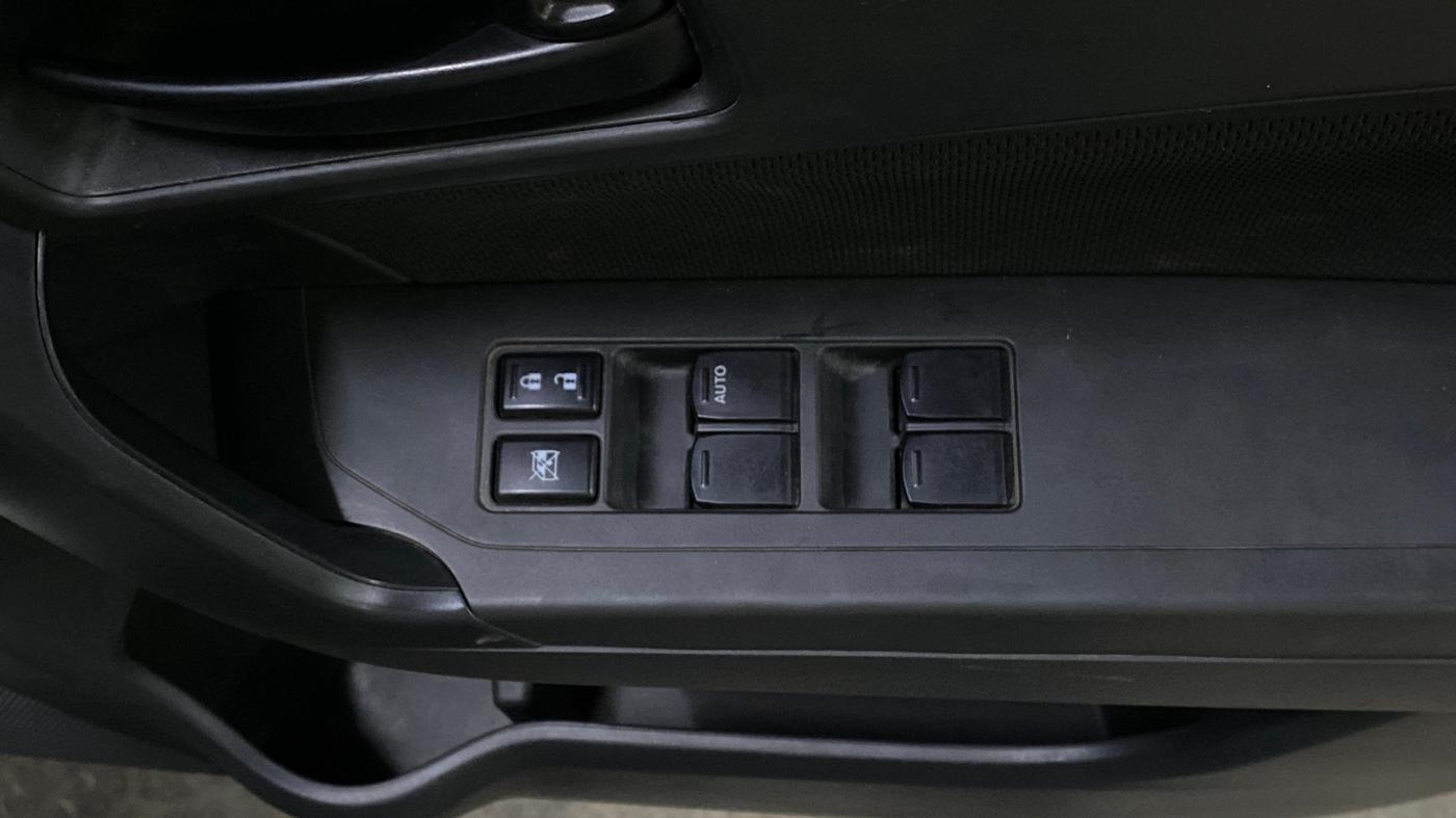 2017 Maruti Vitara Brezza VDI (O), Diesel, Manual, 48,372 km, Driver Side Door Panels Control