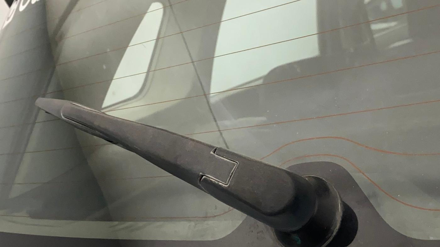 2023 Maruti BREZZA ZXI SMART HYBRID , Petrol, Manual, 1,15,026 km, Rear Wiper