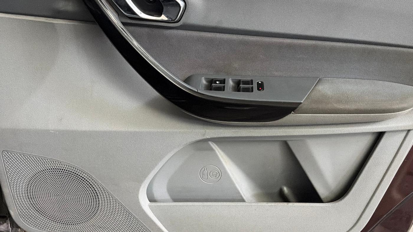 2020 Tata TIGOR XZ PLUS PETROL, Petrol, Manual, 44,376 km, Driver Side Door Panels Control