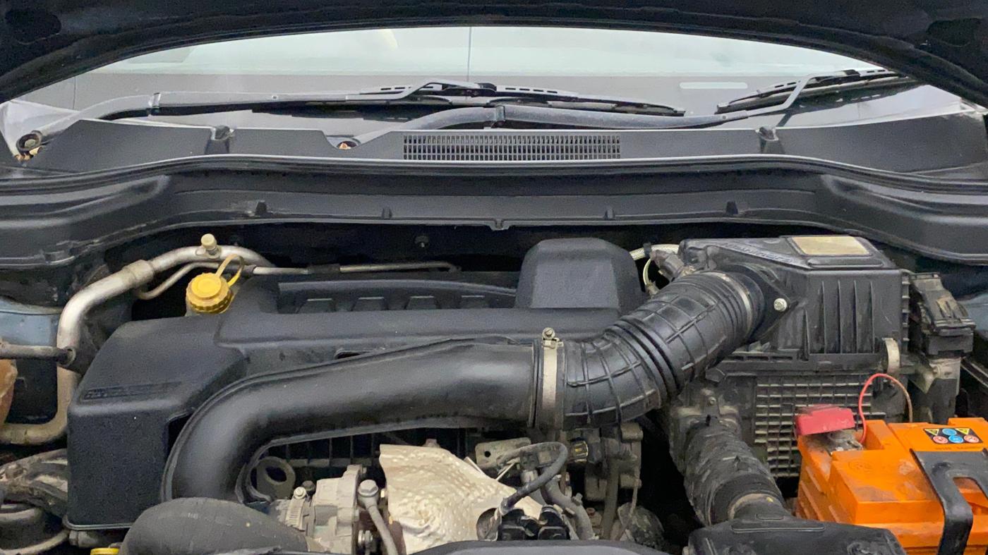 2022 Mahindra XUV300 W6 1.5 Diesel, Diesel, Manual, 45,133 km, Engine View