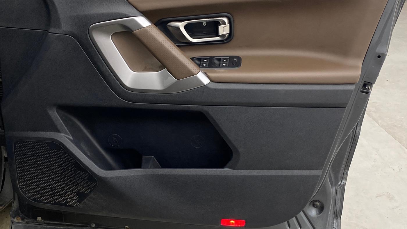 2021 Tata Harrier XZA PLUS 2.0L, Diesel, Automatic, 89,340 km, Driver Side Door Panels Control