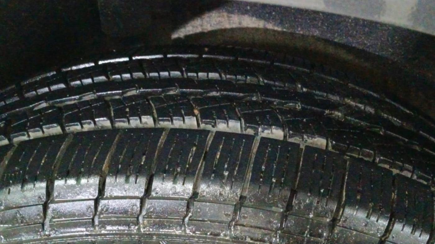 2021 Ford Ecosport TITANIUM 1.5L DIESEL, Diesel, Manual, 1,53,420 km, Right Front Tyre Tread