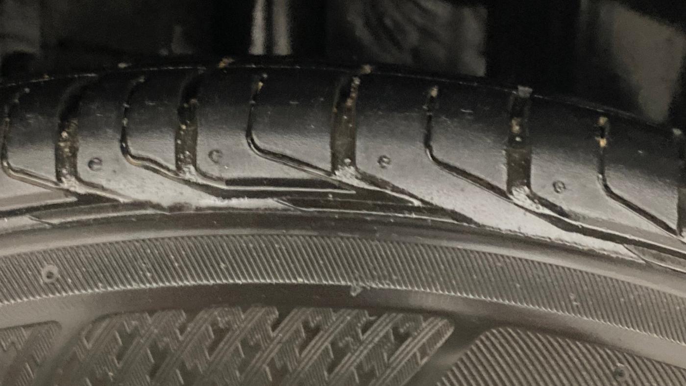 2023 Tata NEXON XE PETROL, Petrol, Manual, 11,231 km, Right Front Tyre Tread